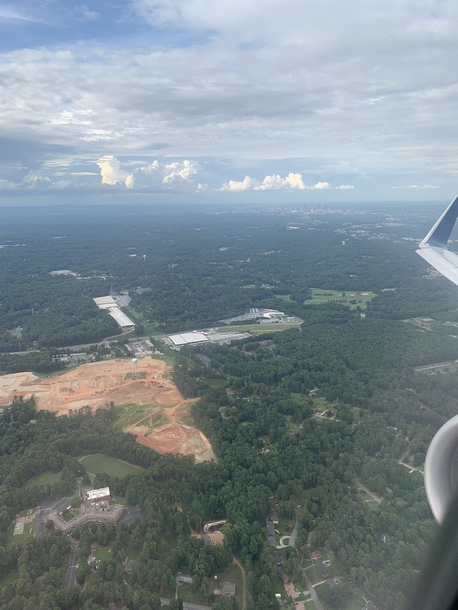 #Atlanta … the view from 5D on <a href="/Delta/">Delta</a> today … #winglet #skymiles