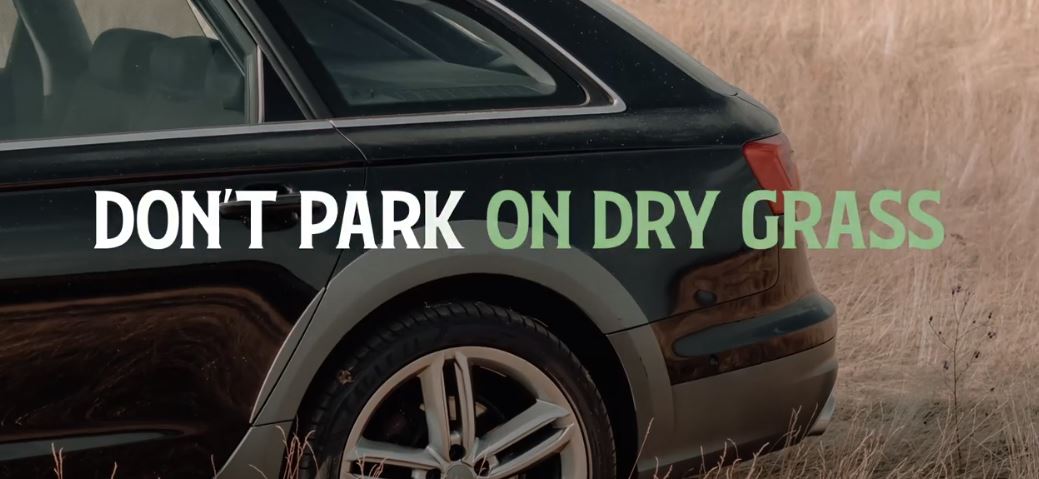 ORDeptForestry's tweet image. Here&apos;s how vehicles can start a fire:
*Car or RV fire spreads
*Parking or idling over tall dry grass
*Car accidents
*Brakes overheating/malfunctioning
*Car emits carbon sparks
*Loss of tire/wheels/rims casts sparks
*Dragging tow chains casts sparks

via @KeepOregonGreen
