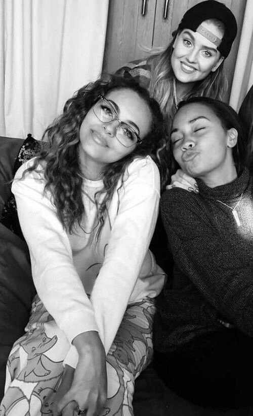 lmxthinker's tweet photo. babies

#MTVHottest Little Mix https://t.co/bNUq2bXK5K