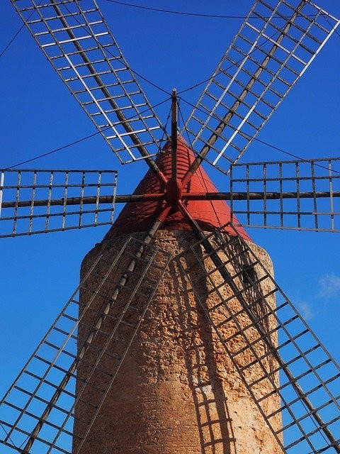Photo By Hans | Pixabay 
 #windmillblades #windmill #mill #renewables #erneuerbareenergie #renewableenergy #energiasrenovables #windmill