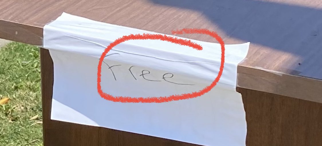 What kind of idiot put out a free table in Redondo Beach? Don’t they know  #haveyouseenafreecouch only allows seating?