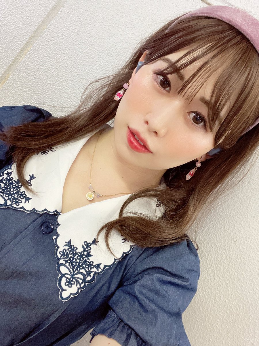 ガミー次郎丸 葵ちゃんの顔が良いからつい配慮の足りない発言をしてしまいました でもマジで可愛いよ ガミースマイルは全然気にならないし 僕の方が酷いと思う 骨格はよく分からんけどとにかく可愛いよ ガミー次郎丸 葵ちゃんの顔が良いからつい配慮の足りない発言をしてしまいました でもマジで可愛いよ ガミースマイルは全然気にならないし 僕の方が酷いと思う 骨格はよく分からんけどとにかく可愛いよ