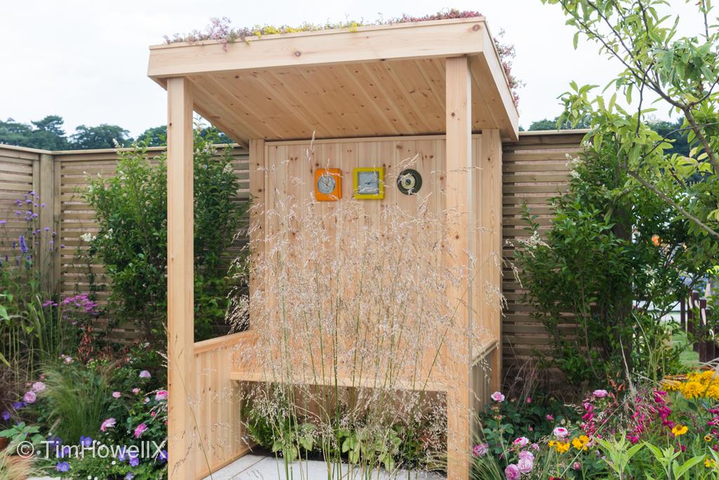 TimHowellX's tweet photo. #CountdownToTatton #RHSTatton 3 days to go. In 2019 @Garden_Ninja created the feature garden “The BBC North West Tonight Sunshine Garden - In Memory of Dianne Oxberry” (weather presenter) built by Morris & Ball Landscapes for sponsor @BBCNWT. Lee will be back at the show in 2021. https://t.co/B5isrCdnzX