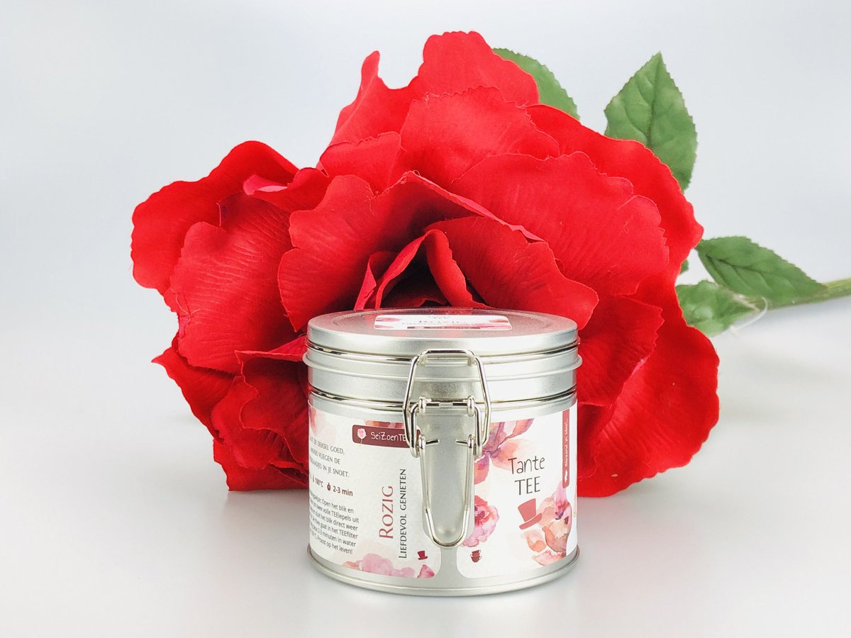 TanteTEE1's tweet image. 🌹 SeiZoenTEE: Rozig - Liefdevol genieten 🌹Met perzikstukjes, zonnebloem bloemblaadjes en rozenblaadjes. Ook zalig als 🌹IJsTEE🌹. 
- 🌷Liefs Tante TEE 

#thee #theetijd #rozig #SeiZoenTEE