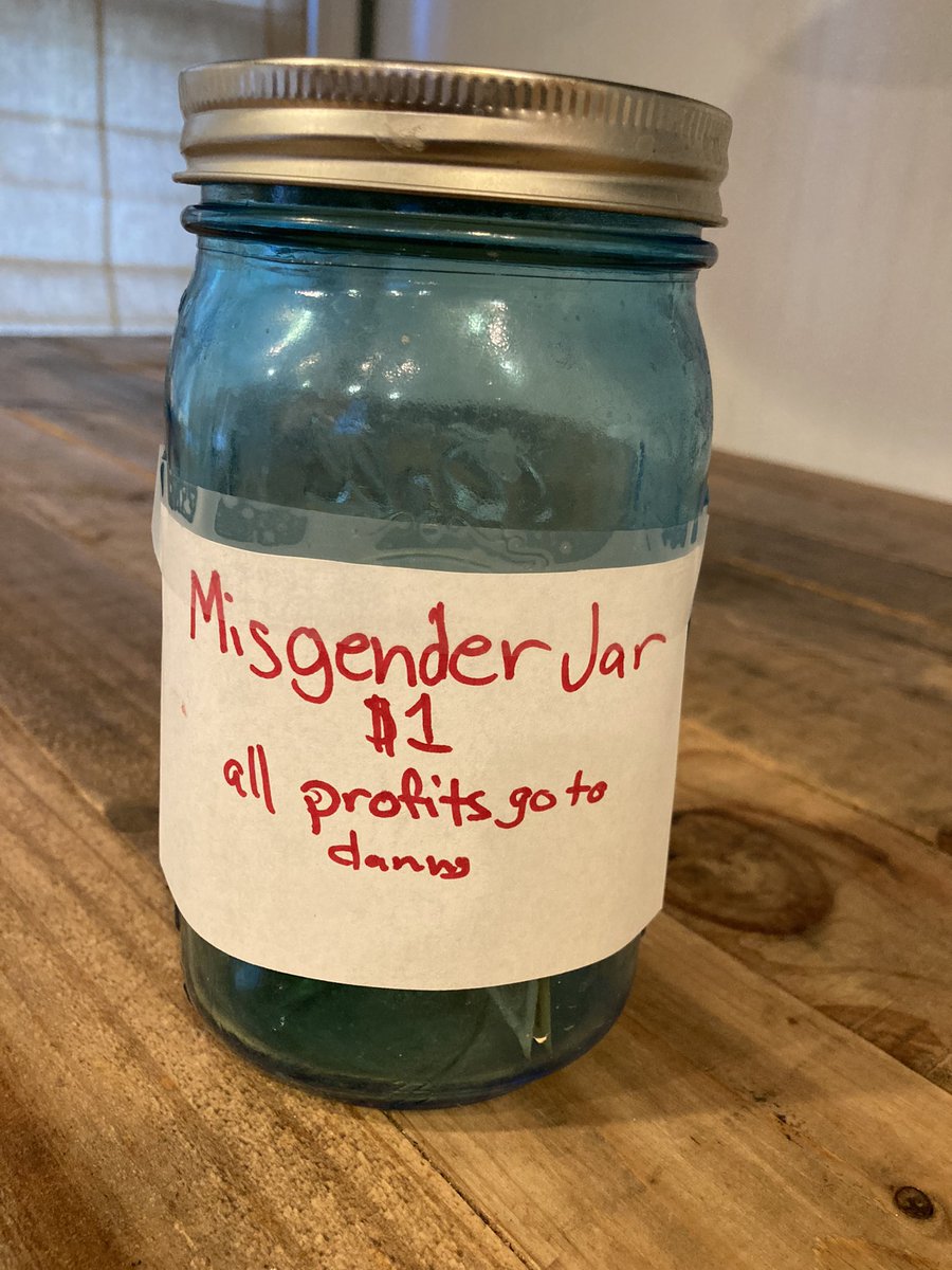 KrisCrockerKXLY's tweet photo. The grace period is over. Pronouns matter. @PFLAG #TransRightsAreHumanRights #transteens #LGBTQ #mamabear https://t.co/yB6BCF4NHR