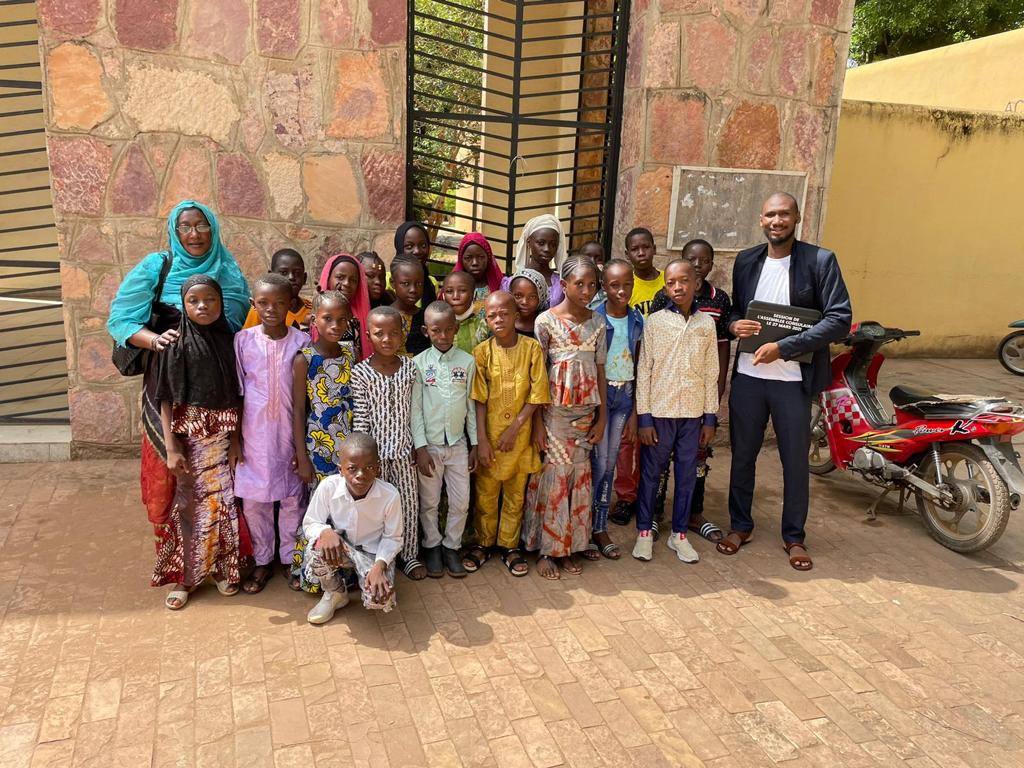 Dans le cadre de son plan d'action 
L'APSE.Mali à effectuer une sortie pédagogique avec les élèves de l'école communautaire de Sogoniko