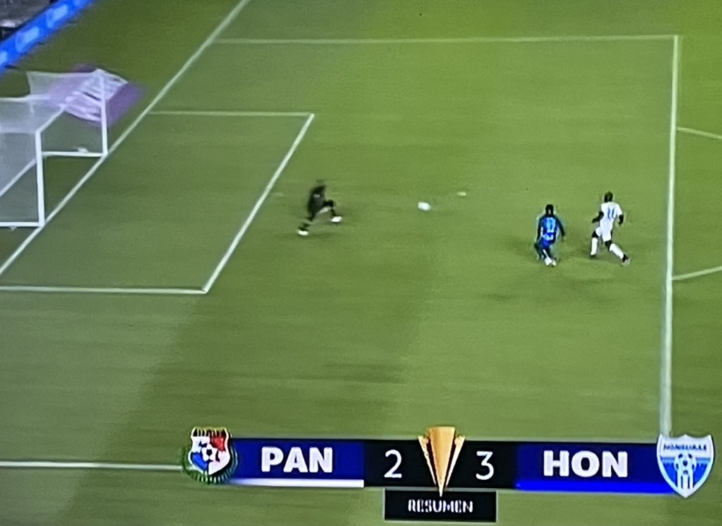 ¡Gran partido!  excelente papel, el de la selección nacional en la cancha, y el de los hondureños como afición, y gran juego el de nuestros hermanos panameños