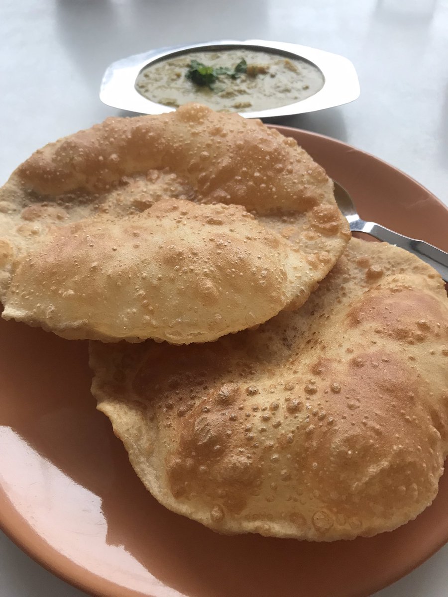 PantryCar's tweet photo. Yay! Met Twitter celebrity Doc @anilbhatortho !
Thanks for the ride, breakfast and taking time to meet me! π
First time visit to the Udupi famous Diana!
#TwitterMeetUp #TwitterFriends #Udupi #CoffeeWithDoc https://t.co/wfsu16itol