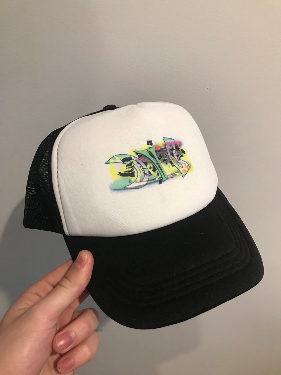 gate.fm/L7Jj8w
Hey DM me that you presaved my new song with <a href="/URA5TAR/">Sethstradamus</a> for a chance to win the only D V D hat in existence