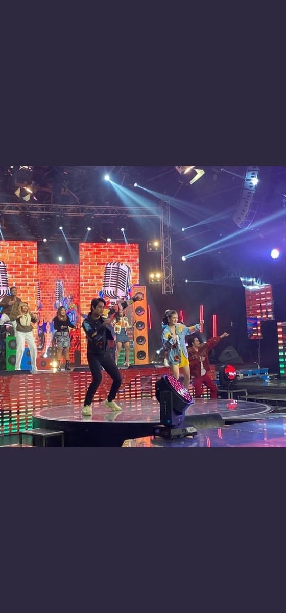 alexabarredo's tweet photo. Donbelle loud and proud https://t.co/seCIiiVIXL