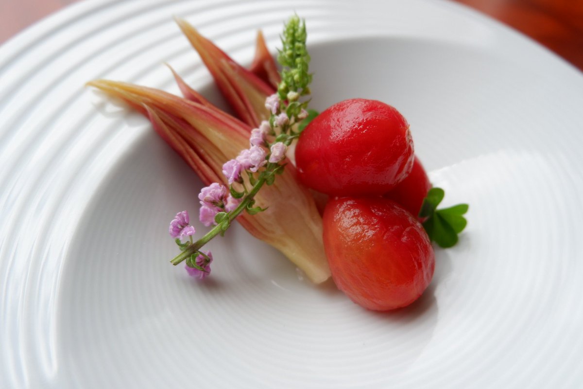 フランス料理ロドゥラ V Twitter 補足 ミニトマトのピクルスはあまり長期保存に向かないので たくさん作る場合は別の容器で作ったほうがいいかもしれませんね W 詳しい作り方はこちら T Co Laizuq0o2h