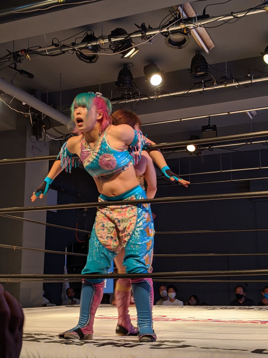 Chris2KLee's tweet photo. Just uncalled for violent against Maddie. #ディアナ #iceribbon #psparty https://t.co/aAgdrNBgin