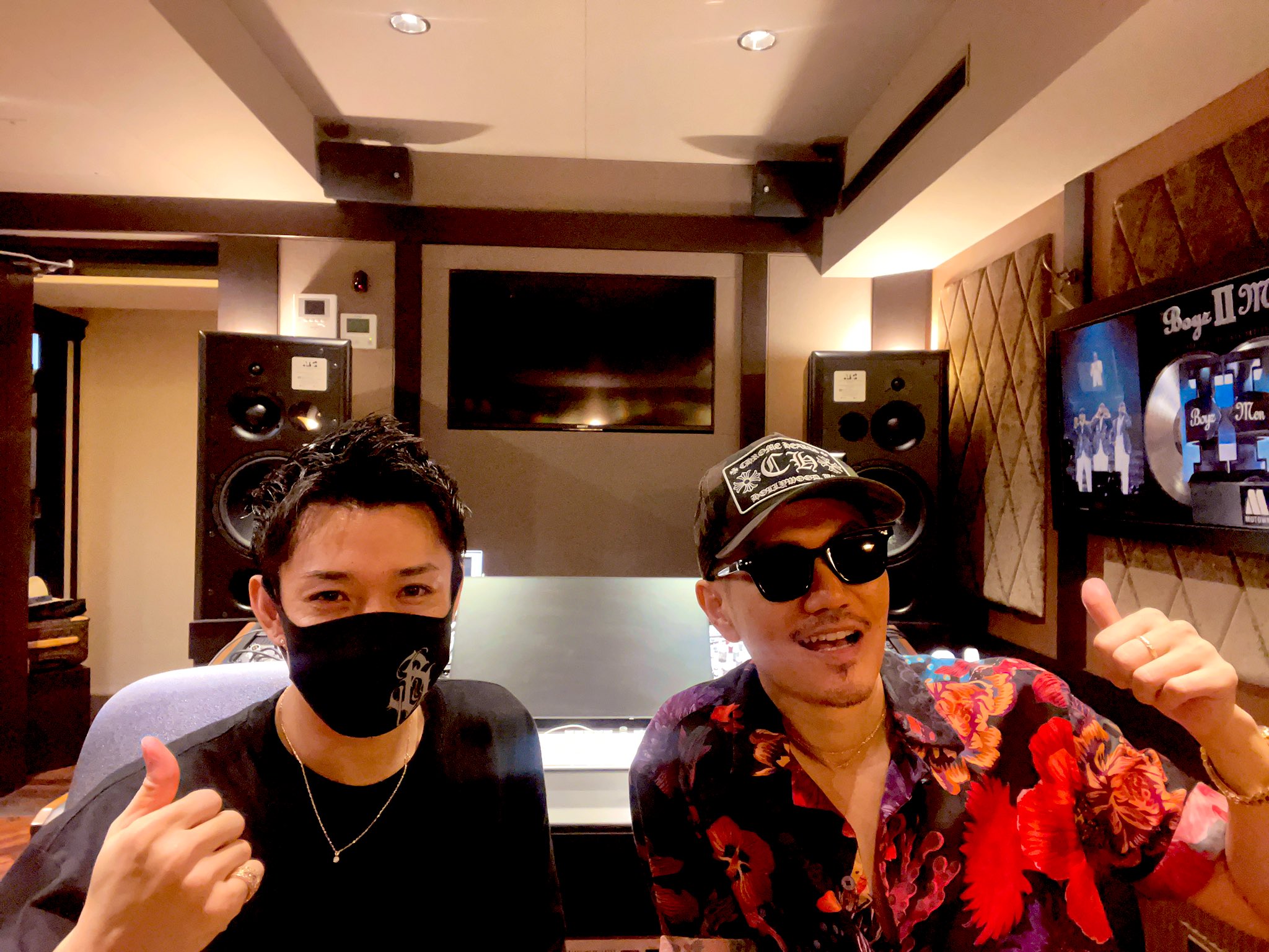 Uzivatel 彫師美漸 Bizenartタトゥースタジオ Na Twitteru Exile Atsushiさんのスタジオにお邪魔させていただきました まさかatsushiさんのスタジオに来れる日が来るなんて 本当にありがとうございました こんなにも最高な刺激を与えて頂ける方々が周りにいてくれる