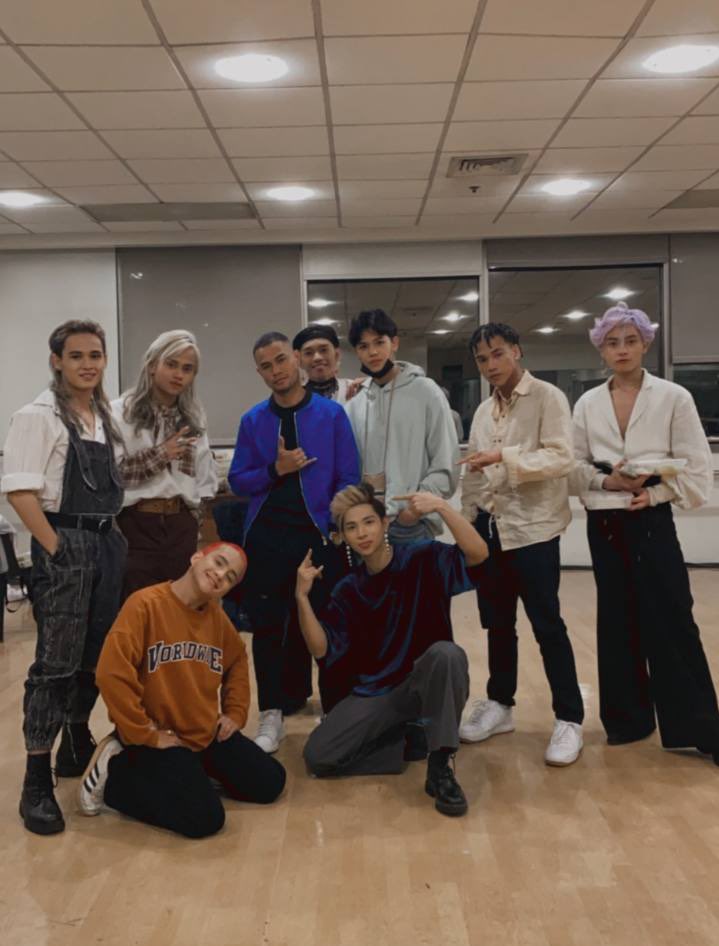 Official_ALAMAT's tweet photo. Salamat @AllOutSundays7 sa oportunidad na maitanghal ang dalawa naming kanta/sayaw sa inyong programa! 🤎 #ALAMATonAOS #AOSLangSakalam https://t.co/9x5sEsoSAk