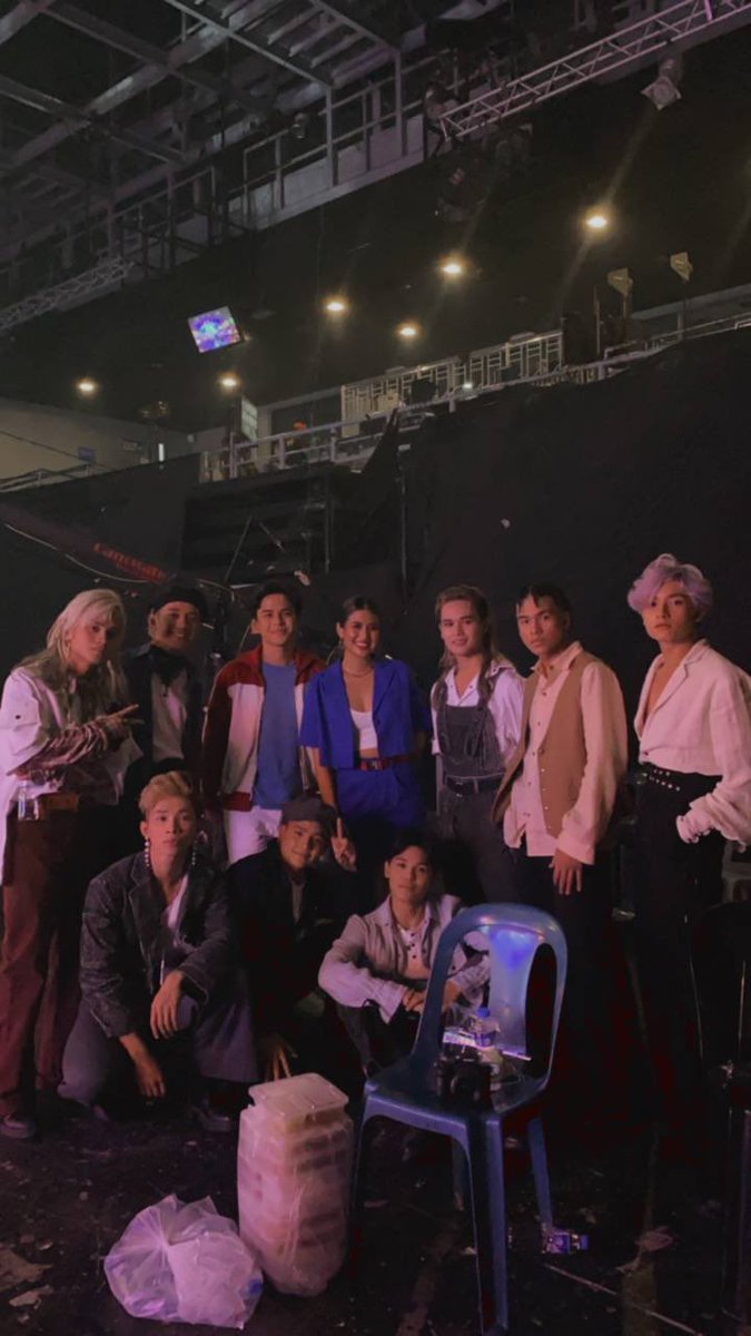 Official_ALAMAT's tweet photo. Salamat @AllOutSundays7 sa oportunidad na maitanghal ang dalawa naming kanta/sayaw sa inyong programa! 🤎 #ALAMATonAOS #AOSLangSakalam https://t.co/9x5sEsoSAk