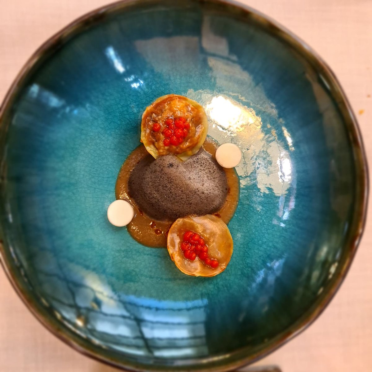 Anar a veure a un amic teu de la infància <a href="/Germanespinosa7/">German Espinosa</a> al seu lloc de treball <a href="/FondaEspanya/">Fonda España</a> i poder gaudir del lloc, els plats, els vins i la passió amb la que ho viu i ho transmet, no te preu
Segur que hi tornem, recomanat al 200%!!! 
No us el perdeu, si podeu!!!