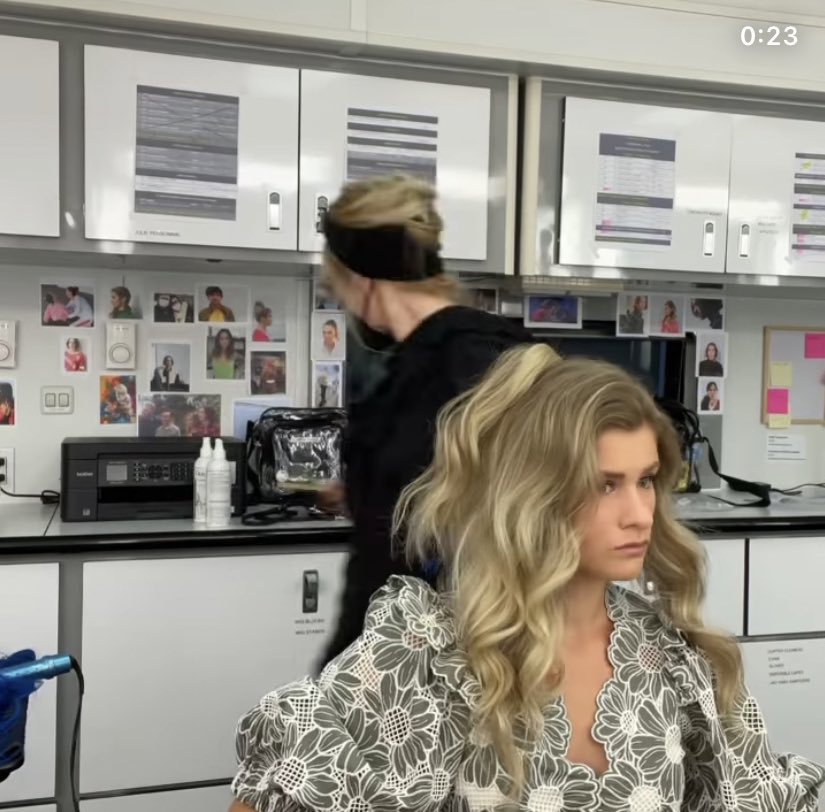 strxqqlzs's tweet image. what the fuck😭