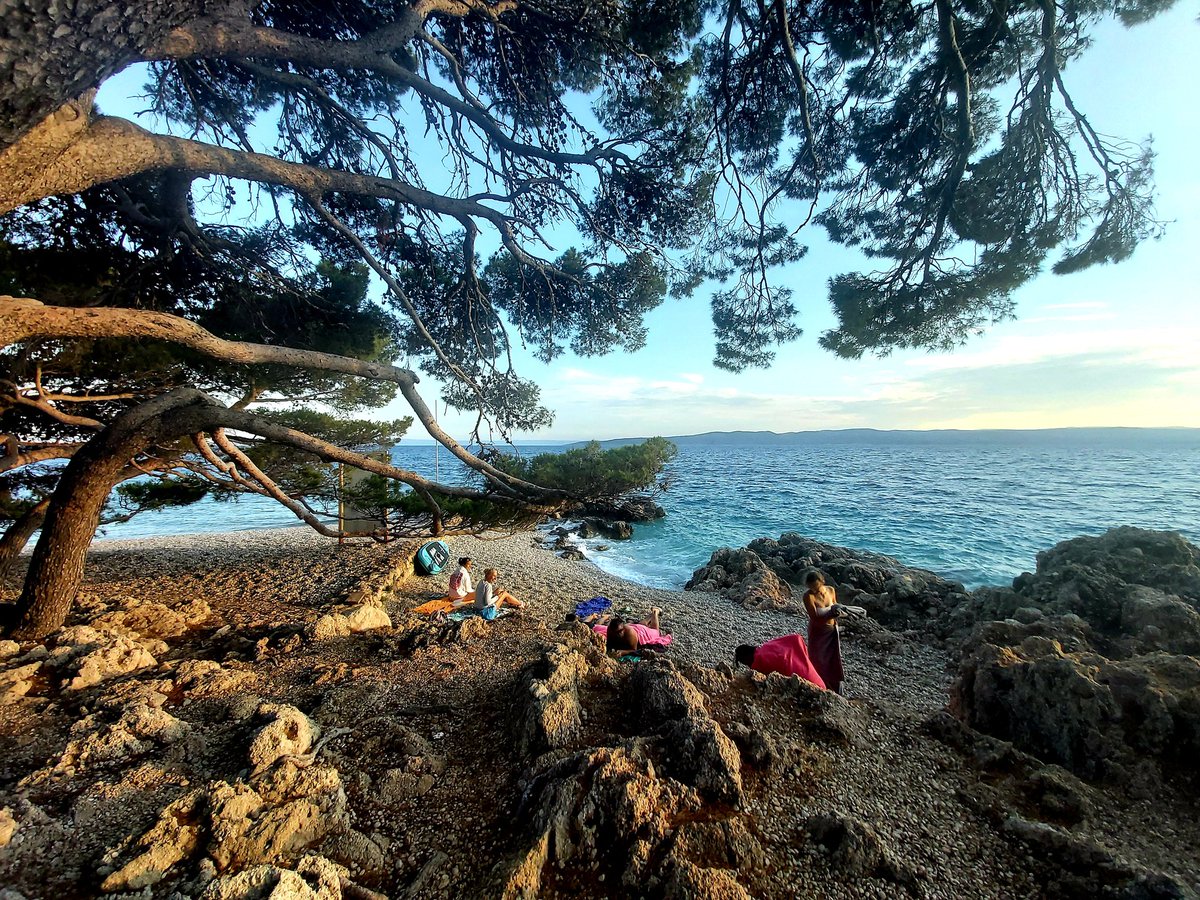 Brela_Croatia's tweet photo. βοΈπYesterday evening at a beachπβοΈ#PuntaRata #Brela #Croatia #Kroatien #brelative #VisitBrela #BrelaCroatia #digitalnomad https://t.co/rmOxbPHtPw