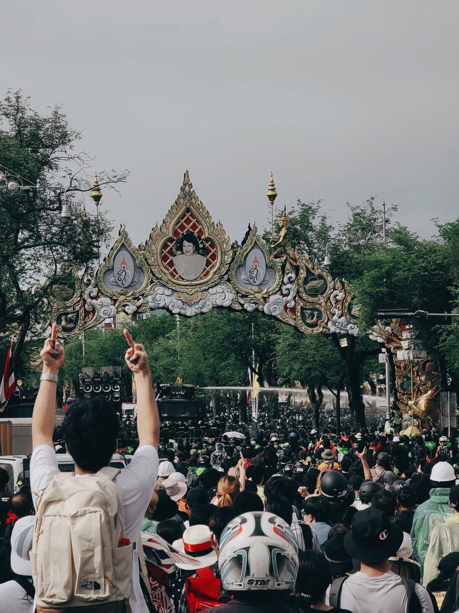 jjh_blue97's tweet image. นะคะ #ล้มราชวงศ์จักรี