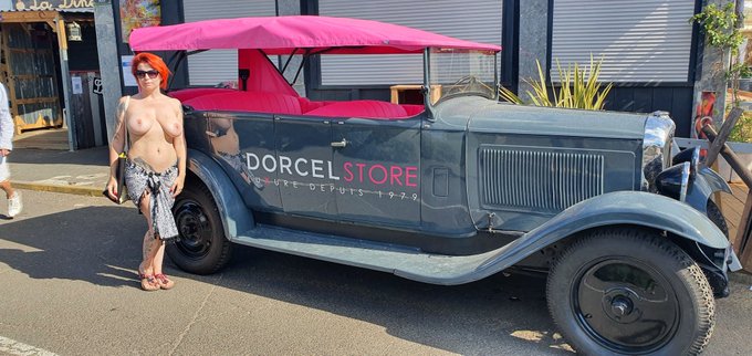 Ma nouvelle voiture 🤪😜 @dorcel_EN https://t.co/S1zxDSQuhs<a class="tags" href="/tag/dorcel_en">@dorcel_en</a>
