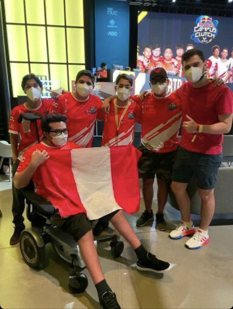 He tenido el placer de conocer al equipo Peruano, muy buenas personas y con mucha hambre de comerse el mundo. 
¡Buena suerte amigos!