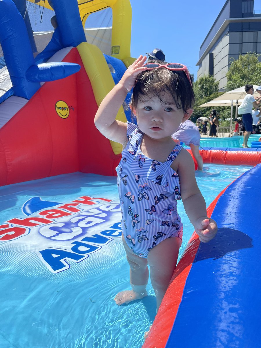 rikasarasmile's tweet photo. First pool💓 https://t.co/b44bXtgfOC