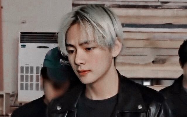 marifics's tweet photo. #taekookau where Jungkook decides it is easier to make Taehyung his boyfriend by lying than actually asking him out. https://t.co/9KaQGQ3L3M