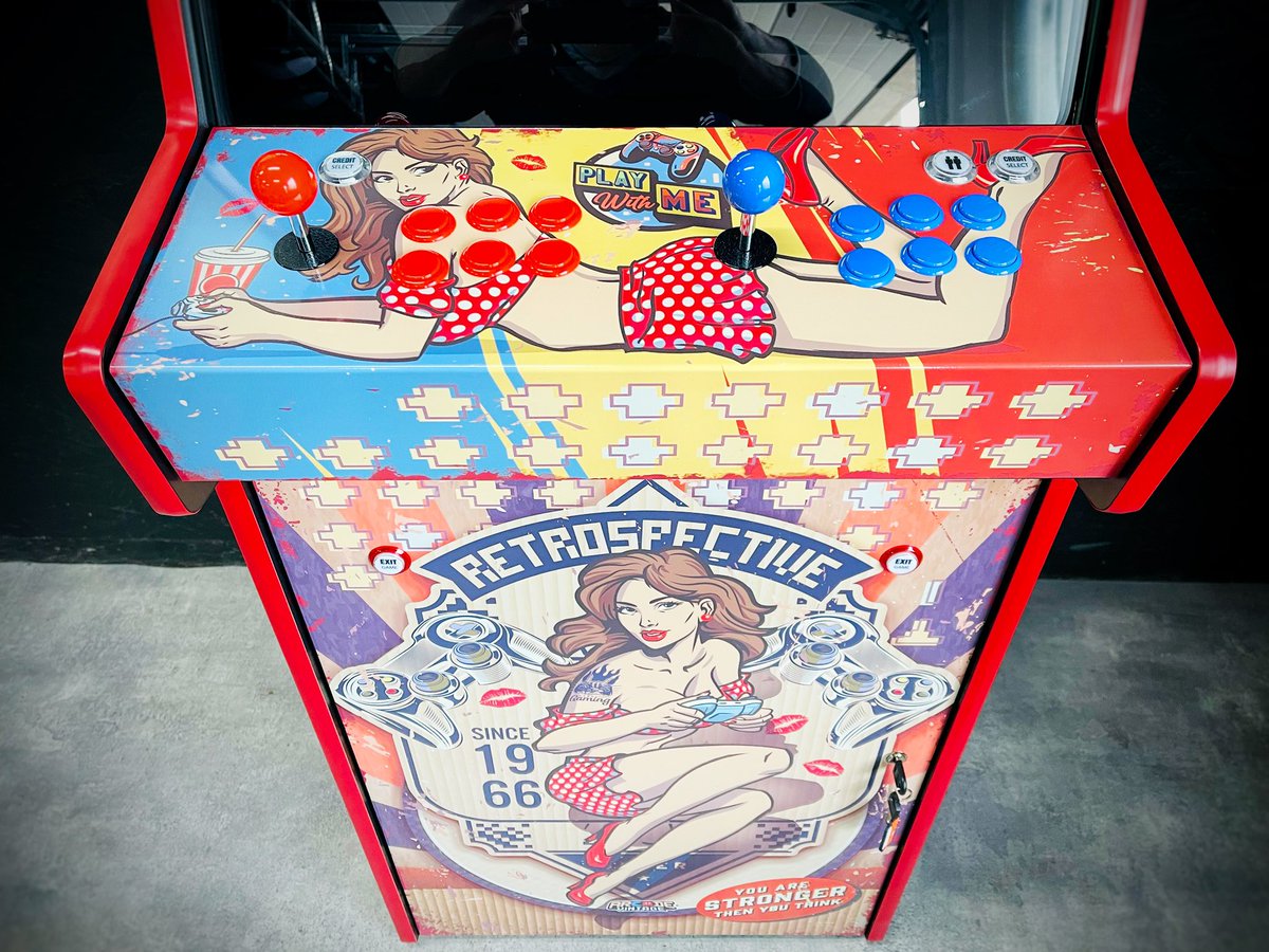arcadevintagefr's tweet photo. Réalisation de notre Borne d’arcade
sur le thème #pinup 🕹
#clientheureux ♥️
➡️ https://t.co/fIaYr1wdCd
#pinup #jeuxvideos #arcade #bornearcade #madeinFrance https://t.co/w6JvvlCsz5