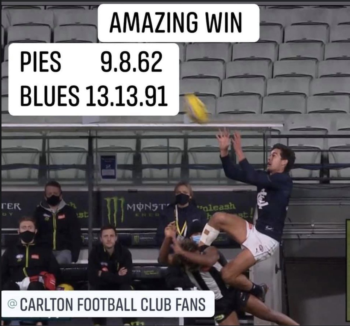 EuanRitchie1's tweet photo. It's always a great day when a Silvagni takes a hanger over the arch-enemy #Blues #JSOS https://t.co/APEIlum5u4
