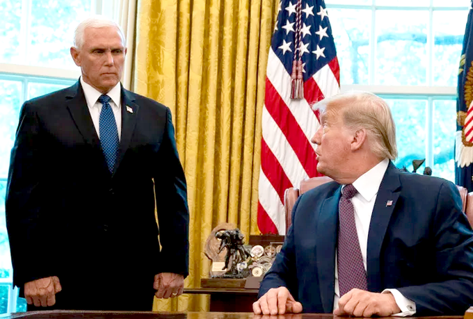 tomiahonen's tweet photo. #TomiTVGuide
Jul 17
#IDreamOfMeanie

This episode of classic sitcom sees Trump appointee Michael Pack fire full-time employees from Voice of America simply for refusing to pledge loyalty to Trump. Meanwhile Christ-loving Mike Pence suggests bombing Iran due to the election loss https://t.co/fIk6Rnn6LW
