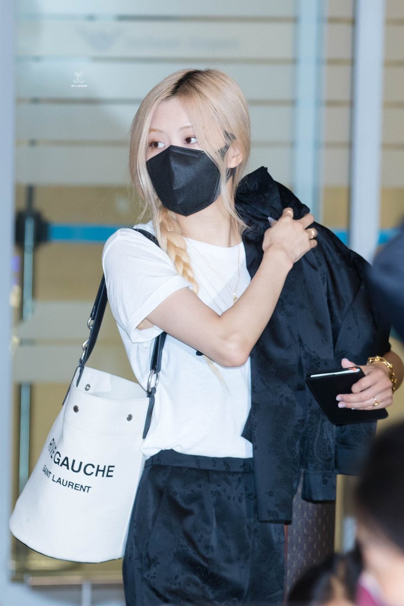 210718 ICN #블랙핑크 #로제
#BLACKPINK #ROSÉ