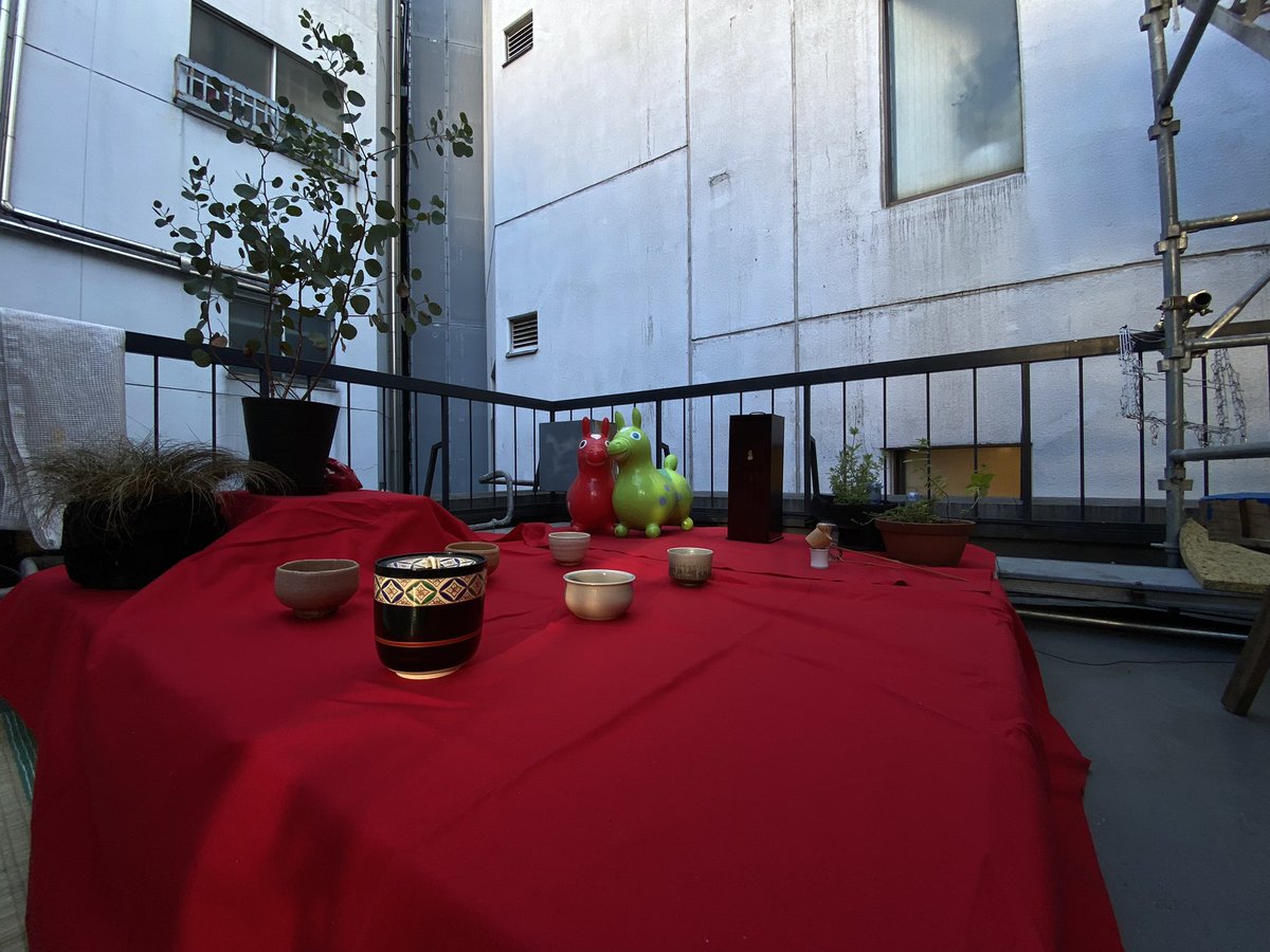 api_333's tweet image. 今日は都会の屋上で茶屋会🍵