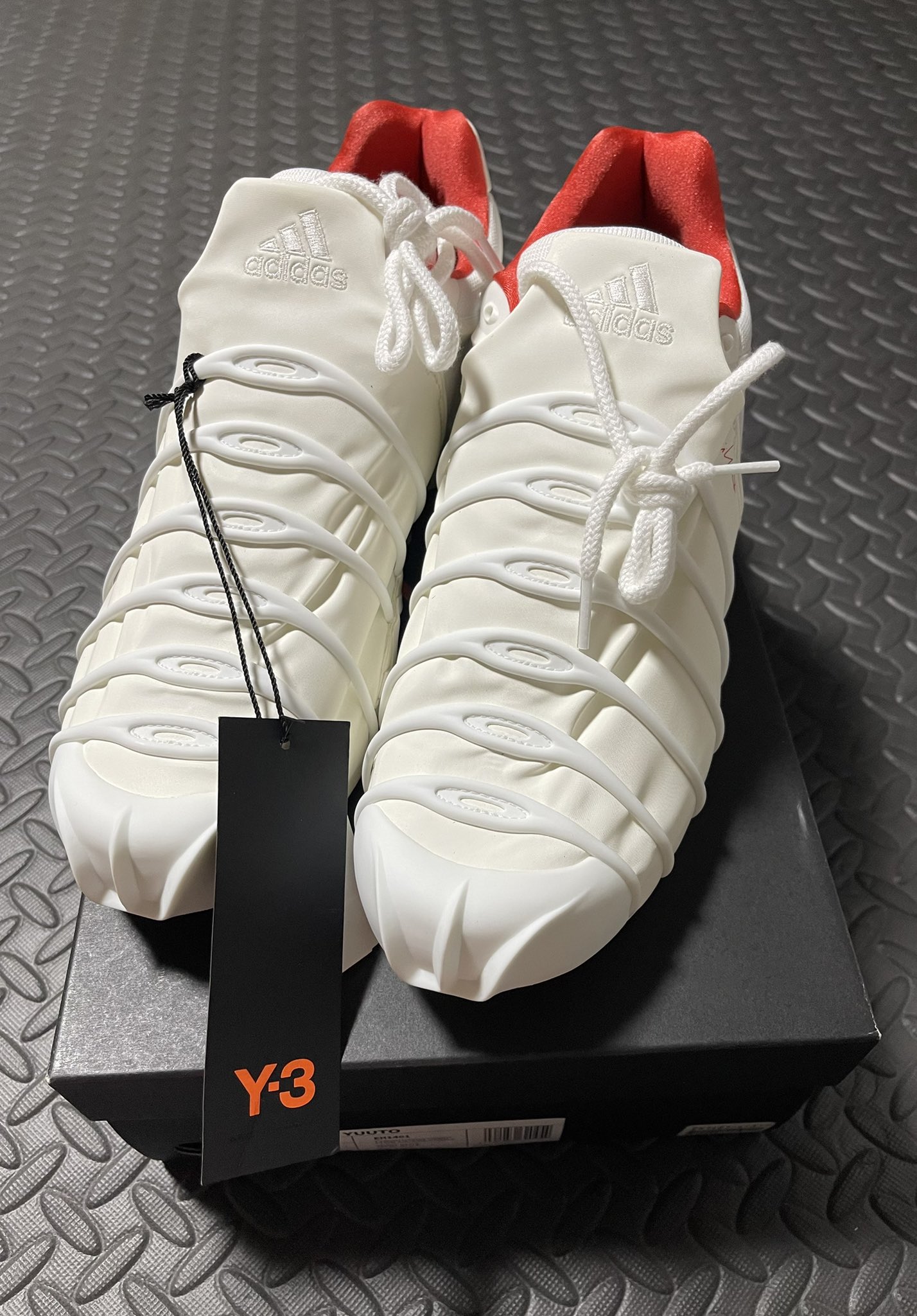 Adidas y3 yuuto cheap