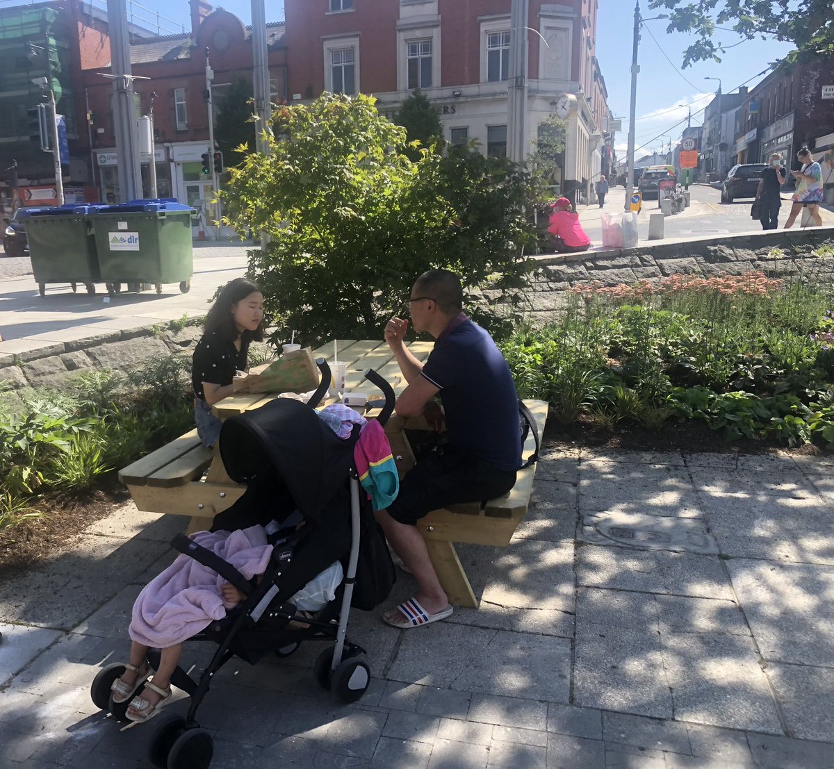 robertburns73's tweet image. With temperatures of up to 30 ℃ today, changes made in pedestrianised areas of Dún Laoghaire will help keep street cool.
➡️Buff surfacing reflects heat replacing black tarmac that absorbs heat
➡️Additional trees &amp;amp; greening  
➡️More public seating to rest &amp;amp; shade from sun
#dlrcc