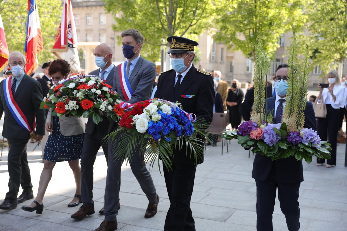 Prefet54's tweet photo. Journée nationale à la #mémoire des victimes des crimes racistes et antisémites de l’État français et d'hommage aux #Justes : "Cette journée invite chaque Français à l’éveil et à la vigilance face à l’extrémisme, à l’antisémitisme et à toutes les discriminations" @gdarrieussecq https://t.co/ByM6Gtjj2v