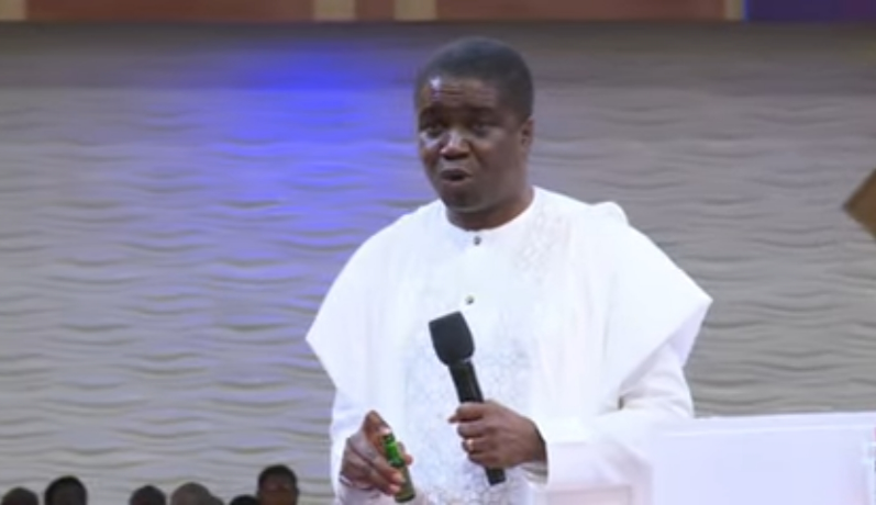 LFCGoshen's tweet photo. "By this Anointing, every home under threat of divorce &amp; disharmony, calm is restored now."~Bishop David Abioye
#LFCLiveService
#CovenantDayOfMaritalBreakthrough
#AnointingService
#2ndService https://t.co/gprhS5QlzJ
