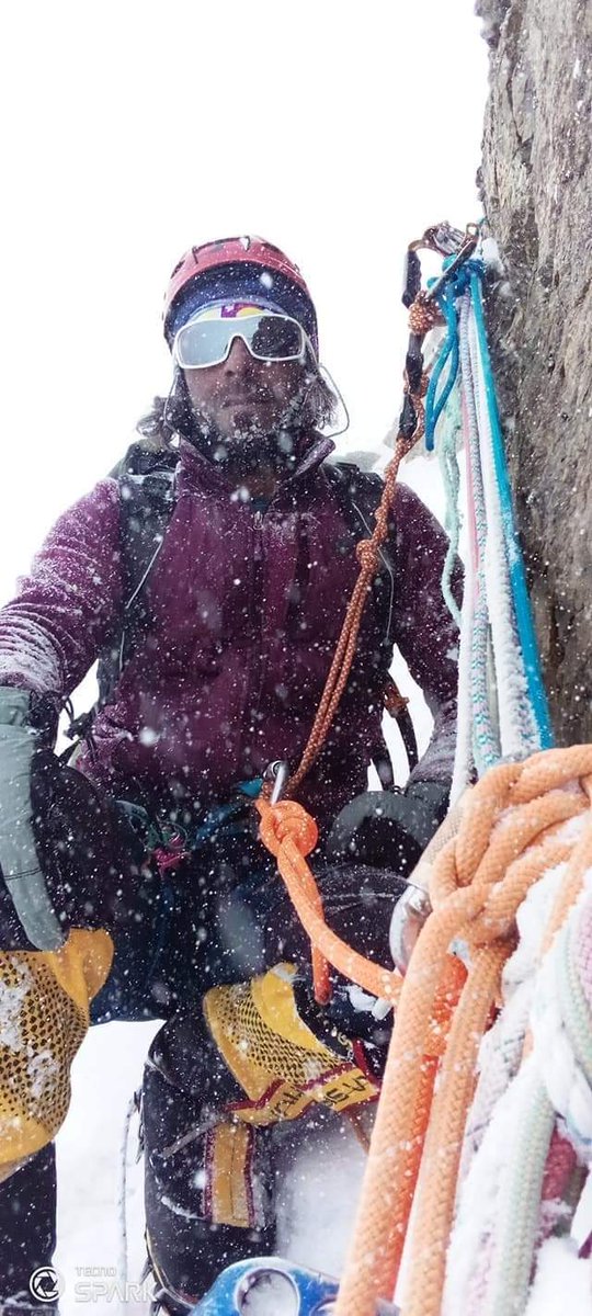 KarakoramClub's tweet photo. #SummitAlert

Super star rope fixing team of Karakoram Expeditions has reached the summit of #BroadPeak.
The summiteers:Jalal Uddin, Eid Muhammad and Faryad Karim

These 3 boys worked for nearly 24hours breaking the trail fixing rope! 

Please do pray for the safe return! https://t.co/RNFUeSL2LC