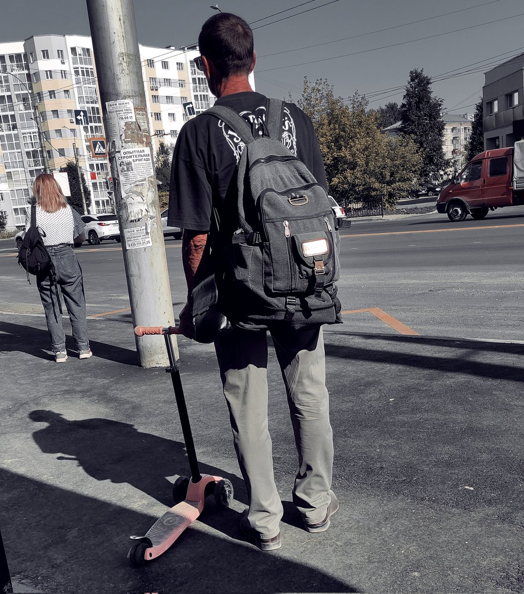 Все мы в глубине души маленькая девочка, что хочет умчать в закат на розовом самокате...