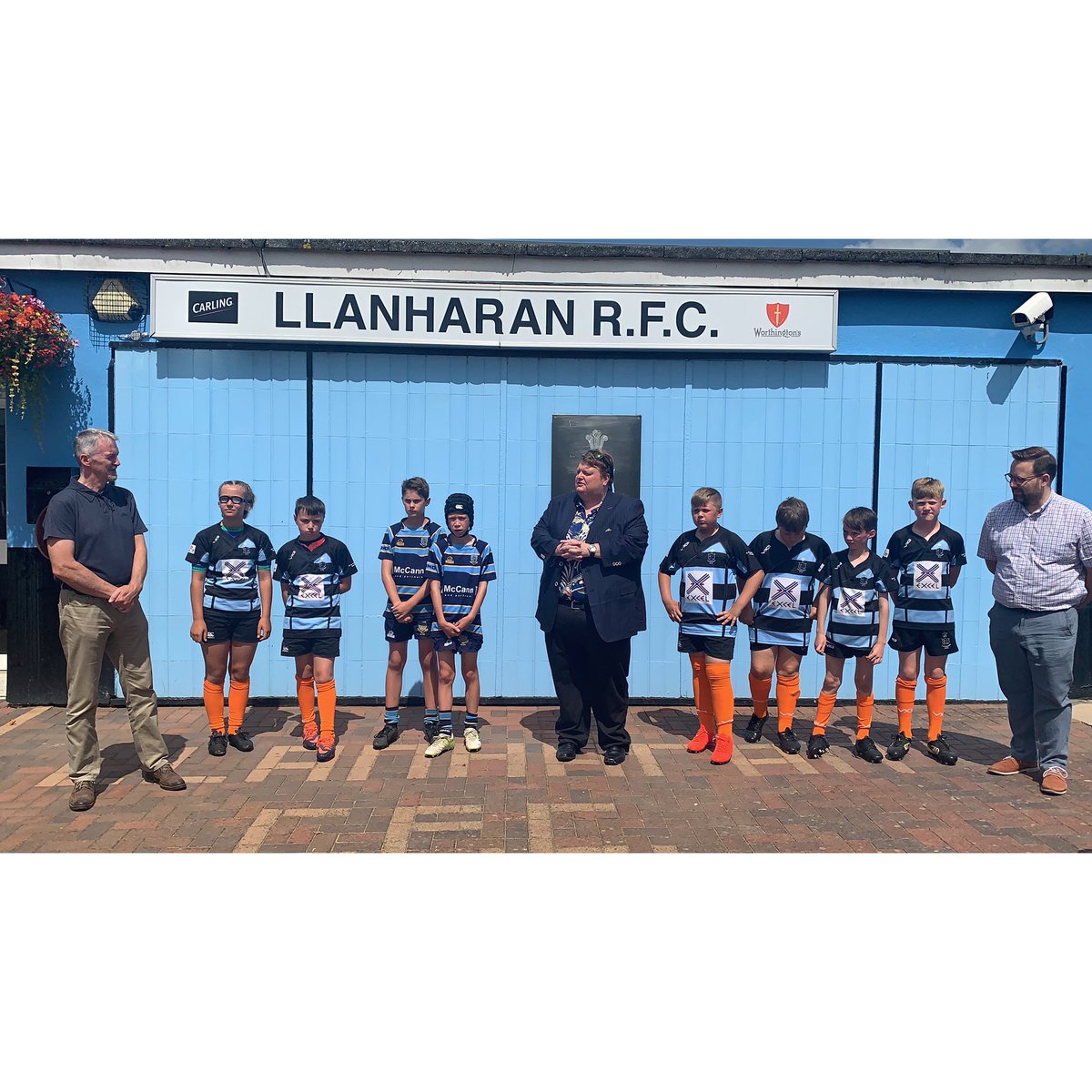 LLANHARANRUGBY's tweet image. A fantastic day of rugby at the Dairy Field remembering one of our original Dairy Tots Cian Case 🧡 

Thank you @LlantwitRFC and all that turned up for helping make this special day and showing why rugby really is the greatest sport 🖤💙

#TheDairymen #TheDairytots #BlackandBlue