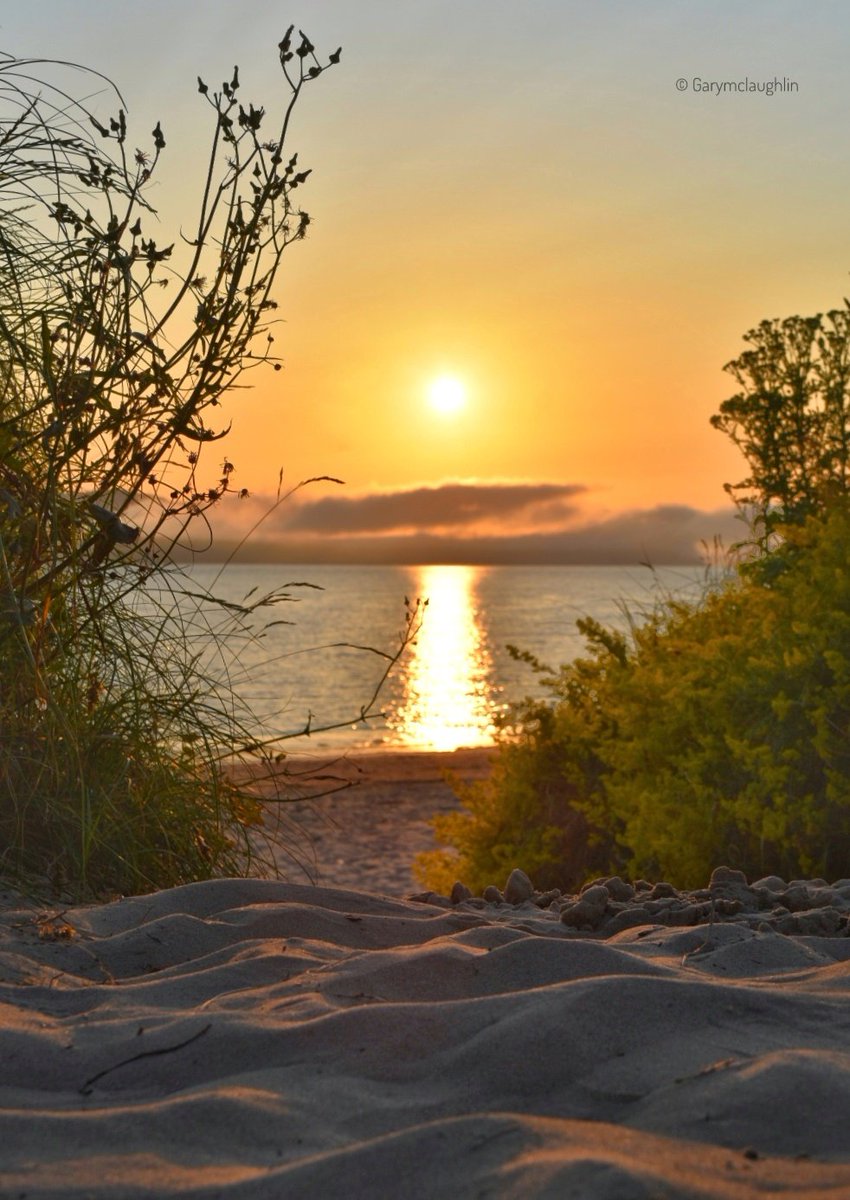 Sunset at the end of a gorgeous July day in Donegal...
#buncrana #inishowen #Donegal #photography
