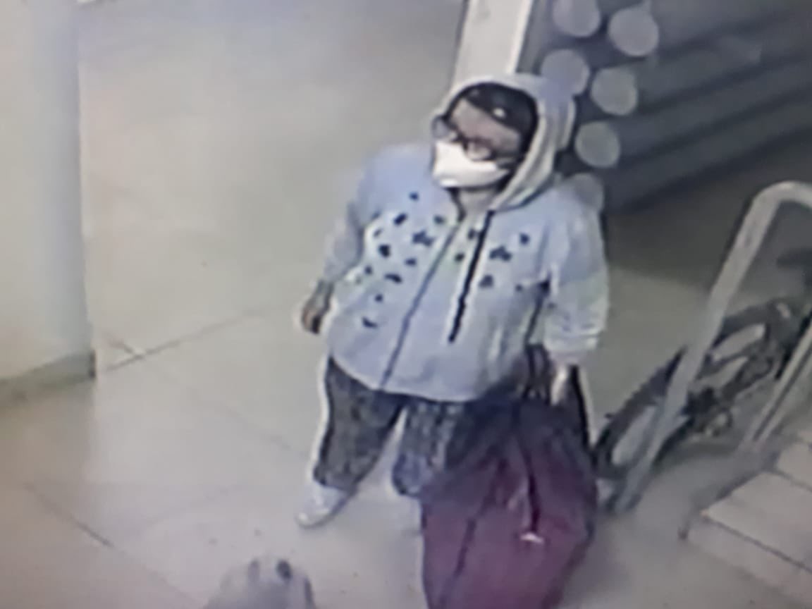 just_ayaan's tweet image. Я знаю что твиттер сила! Ребята, пожалуйста максимальный ретвит. Потерялся человек! Мать моего друга. Давайте всем якутским твиттером сделаем ретвит, чтобы охват был большим. 89618676737 - если есть инфа пишите/звоните сюда.