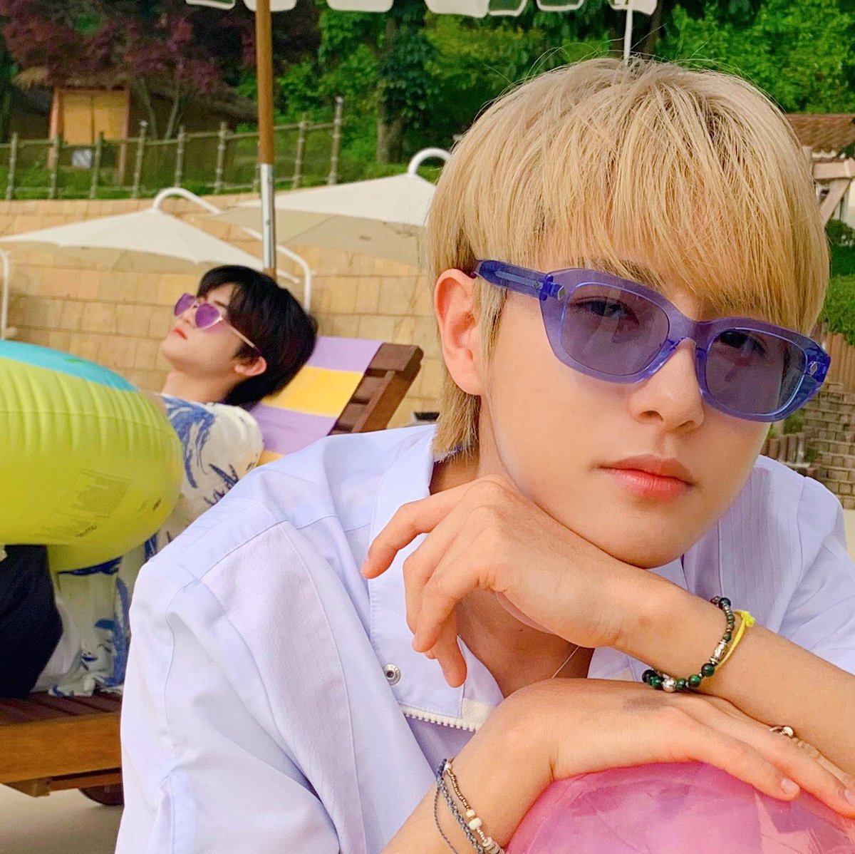 hrjfolder's tweet photo. oh that's why this renjun pic looks familiar tho https://t.co/nDlnhGIyt5