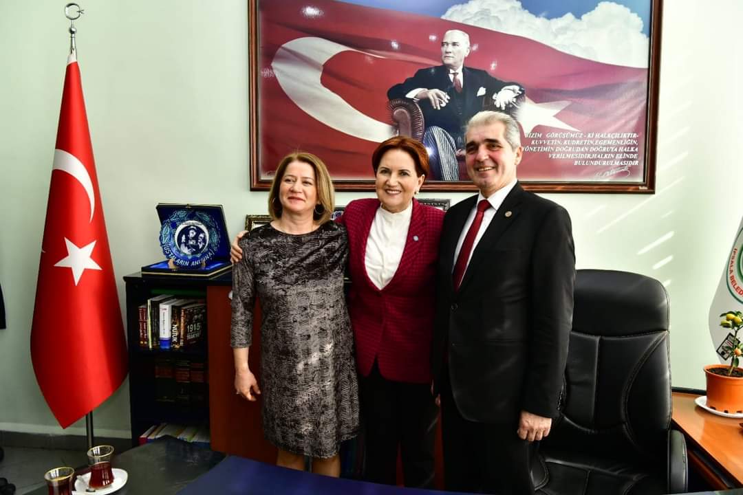 Abdullah Naci Ünsal (@abdullahnaci22) on Twitter photo Tüm ülke kabullenilmiş çaresizlikten sizin sayenizde kurtuldu.
Umudu tükenmiş milyonların umutlarını yeşerttiniz.
Şimdilerde kazanım olarak görülen bir çok şey sizin dirayetiniz sayesinde kazanıldı.
Yeni yaşınız kutlu olsun sayın Genel Başkanım.
<a href="/meral_aksener/">Meral Akşener</a> Tüm ülke kabullenilmiş çaresizlikten sizin sayenizde kurtuldu.
Umudu tükenmiş milyonların umutlarını yeşerttiniz.
Şimdilerde kazanım olarak görülen bir çok şey sizin dirayetiniz sayesinde kazanıldı.
Yeni yaşınız kutlu olsun sayın Genel Başkanım.
<a href="/meral_aksener/">Meral Akşener</a>
