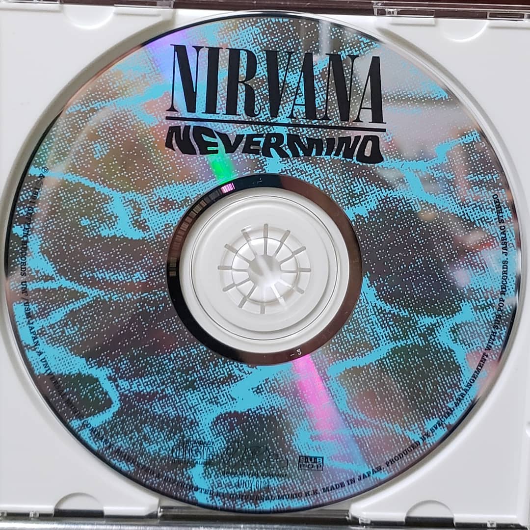 sexyedamurajap1's tweet photo. #NIRVANA
#ニルヴァーナ
#NEVERMIND
#ネヴァーマインド
#KurtCobain
#davidgrohl
#chrisnovoselic
#カートコバーン
#カートコベイン
#subpoprecords
#smellsliketeenspirit
#inbloom
#comeasyouare
#breed
#territorialpissings
#drainyou
#loungeact
#stayaway
#onaplain
#somethingintheway
#grunge https://t.co/pQHQQBuBBA
