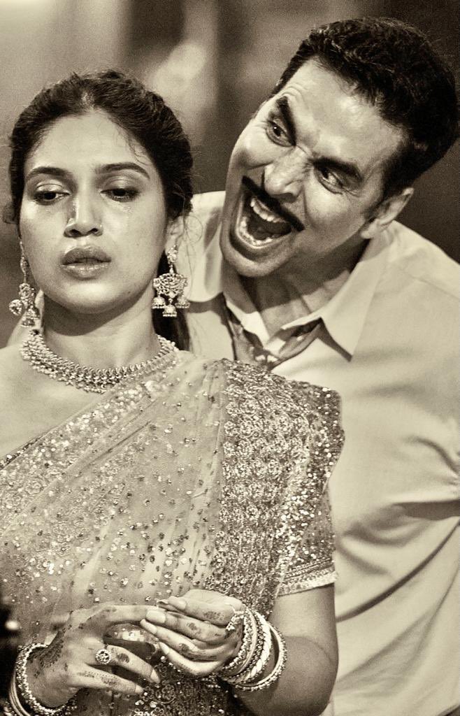 akshaykumar's tweet photo. Trying my best to make the birthday girl smile. She’s clearly realised she’s turned a year older today 😂 Don’t worry Bhumi, hopefully you’re getting wiser as well😜 Happy birthday @bhumipednekar 🤗 https://t.co/UJK5Mxcn7D