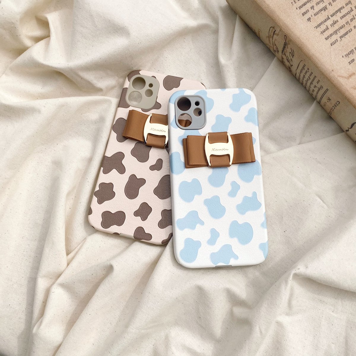 alamain2018's tweet photo. 〜new arrival〜

🐄cow pettern🐄

SIZE：iPhone12/12pro/12mini
           11/11pro/XR/X/XS/7/8/SE2

4月限定デザインで大人気だった🐄が
沢山のリクエストを頂き、通常販売が決定致しました🌟いつも沢山のリクエストありがとうございます☺️

どのリボンとの相性も◎
こちらもセール対象商品です✨ https://t.co/cGL2WpquOd