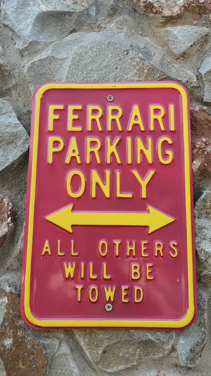Бывает и такое. #Ferrari