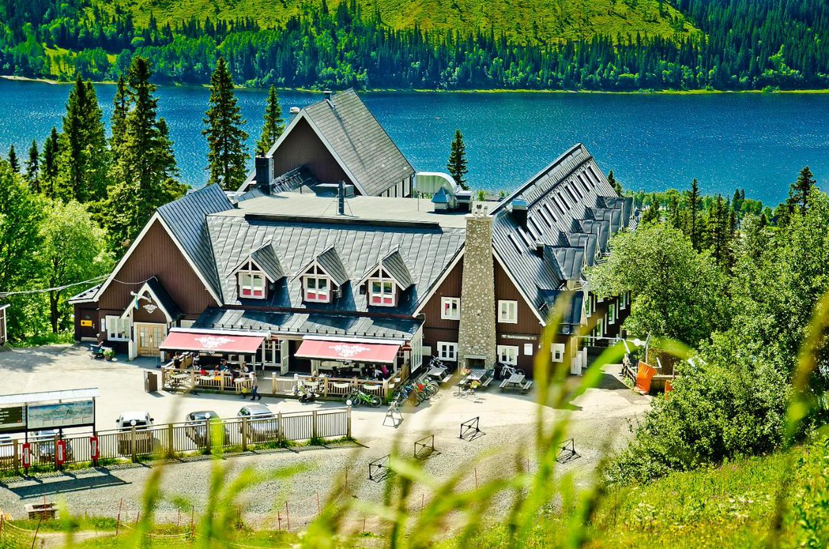 InfoDestination's tweet photo. Hotell Fjällgården Ski-In Ski-Out - Åre😀
https://t.co/bYlWwwqkKd👍
*
#Åre #sweden #mp_sweden #sverige #mp_traveldestination #amazingplaces #globetravel #travelinspiration #ig #love #photography #visitsweden #dailytravel #traveltheworld #instagood #like #nature #instagram #a #o✴️ https://t.co/3fG18H6DiI