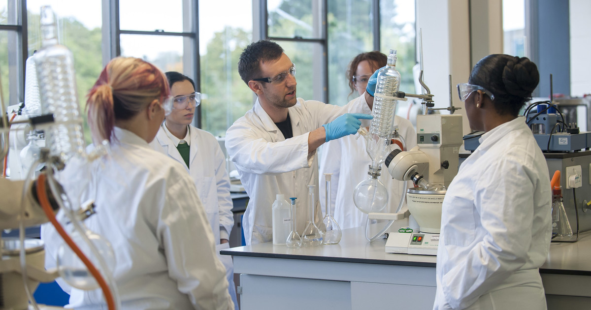 University of East Anglia / بالعربي tweet media