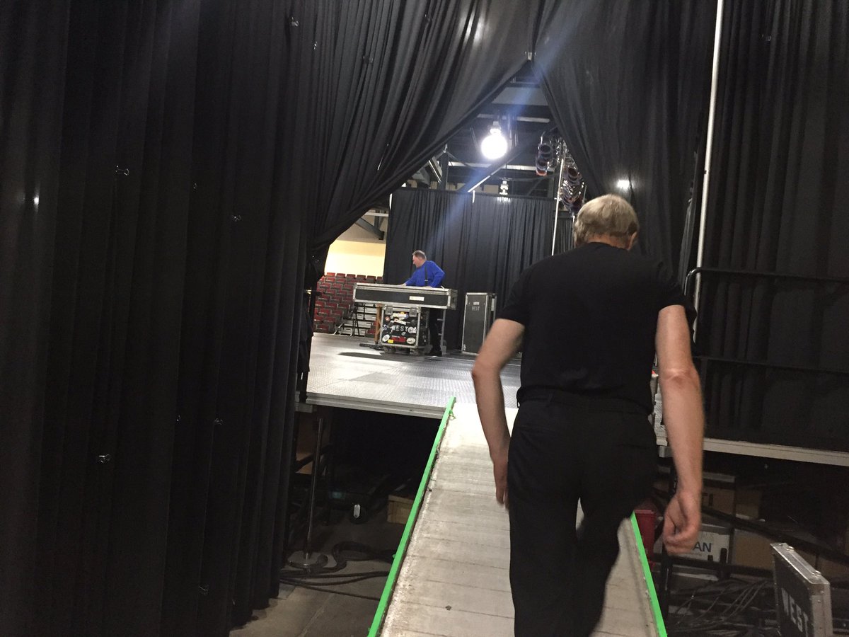 LanceBurtonMM's tweet image. Here are a few photos of the glamorous side of show biz, the load out!

Great time was had by all last night! We managed to remember the show and the audience was fantastic! Thank you @prairieknights